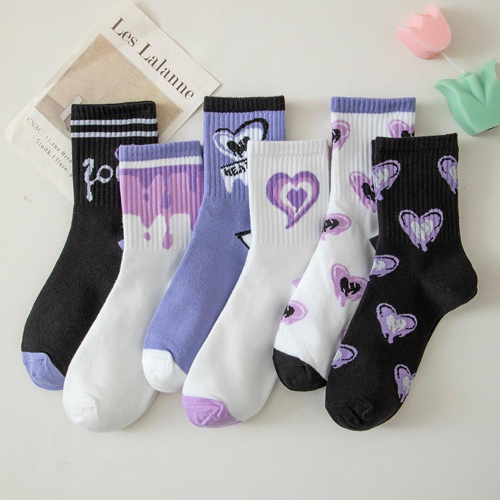 Women's Heart Letter Mid-Calf Socks - Fashionable for All Seasons