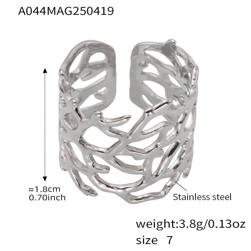 Qiong Yao 18K Gold Hollow Heart Ring, Wide Band with Smooth Surface – European  American Style Jewelry. Size 7