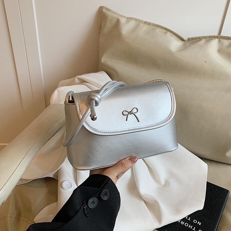 Niche Design Retro Shoulder Bag New Summer Casual Trendy Bow Beautiful Underarm Small Square Bag