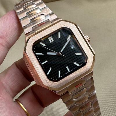 Patek Philippe Nautilus 5821 Reloj Mecánico Automático de Oro para Hombre con Esfera Grande y Calendario.