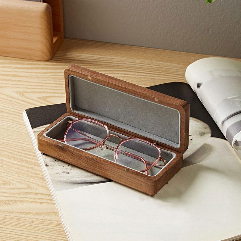 Portable Solid Wood Glasses Case Walnut Retro Style Eyewear Organizer for Men & Women Business Travel Myopia Storage Box Gift