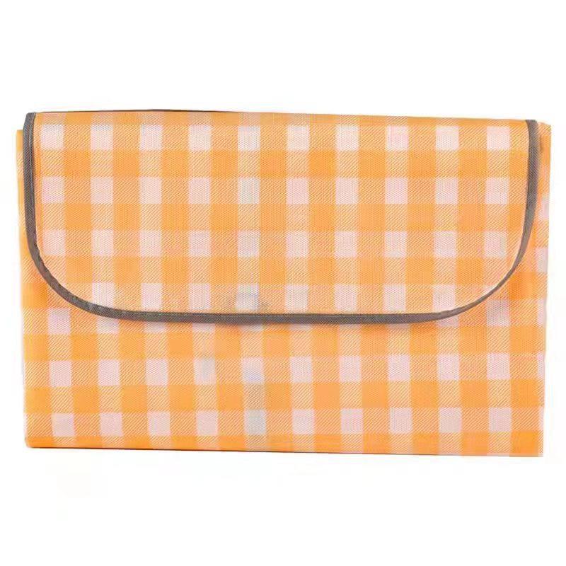 Portable Moisture-Proof Picnic and Beach Mat with Aluminum Foil for Outdoor Use