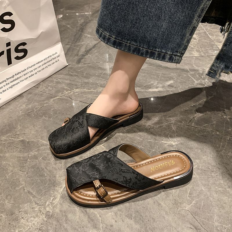 Low Heel Shoes for Women Outside Sandals Original Casual Slides Chic and Elegant Clappers 39 Shoe Wholesale Price Woman Slippers
