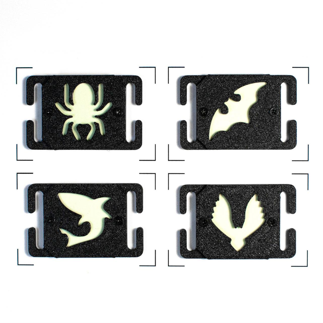 

Tactical Luminous Recognition Badage Tactical Glow MOLLE Webbing Decorative Clip Buckle Backpack Accessories 4pcs/set