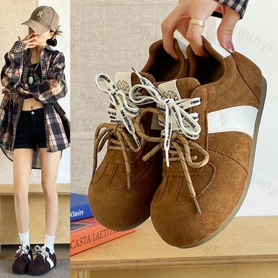 Women's Flat Casual Sports Shoes Spring 2026 Comfortable Non Slip Outdoor Casual Shoes Retro Lace-Up Fashion Female Sneakers