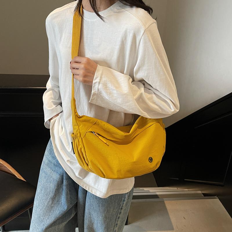 Large Capacity Shoulder Bag Women's Crossbody Bag Sports Dumpling Bag