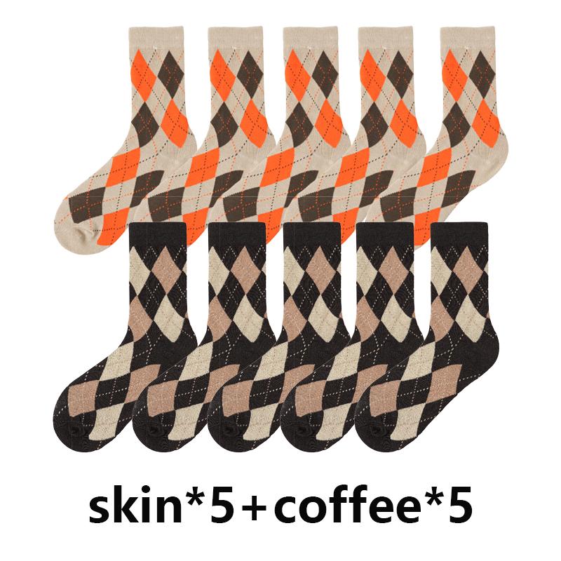 10 par/parti Damstrumpor med ränder Hög kvalitet Rutmönster Diamantmönster Harajuku Kammad Mellanhöga Färgstarka Bomullsstrumpor