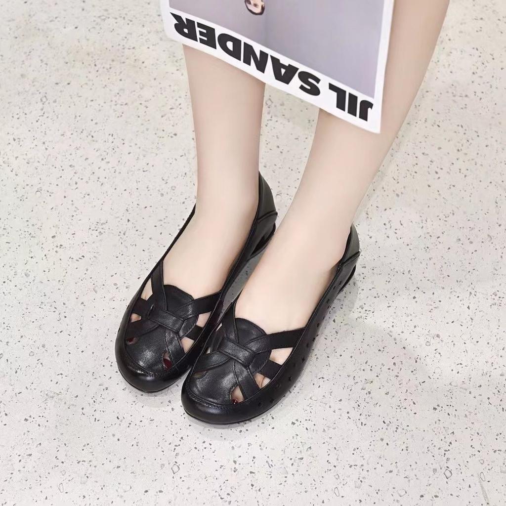 Doudou shoes women's spring 2024 new flat-soled leather shoes low heel niche hollow single shoes one pedal soft-soled mother shoes