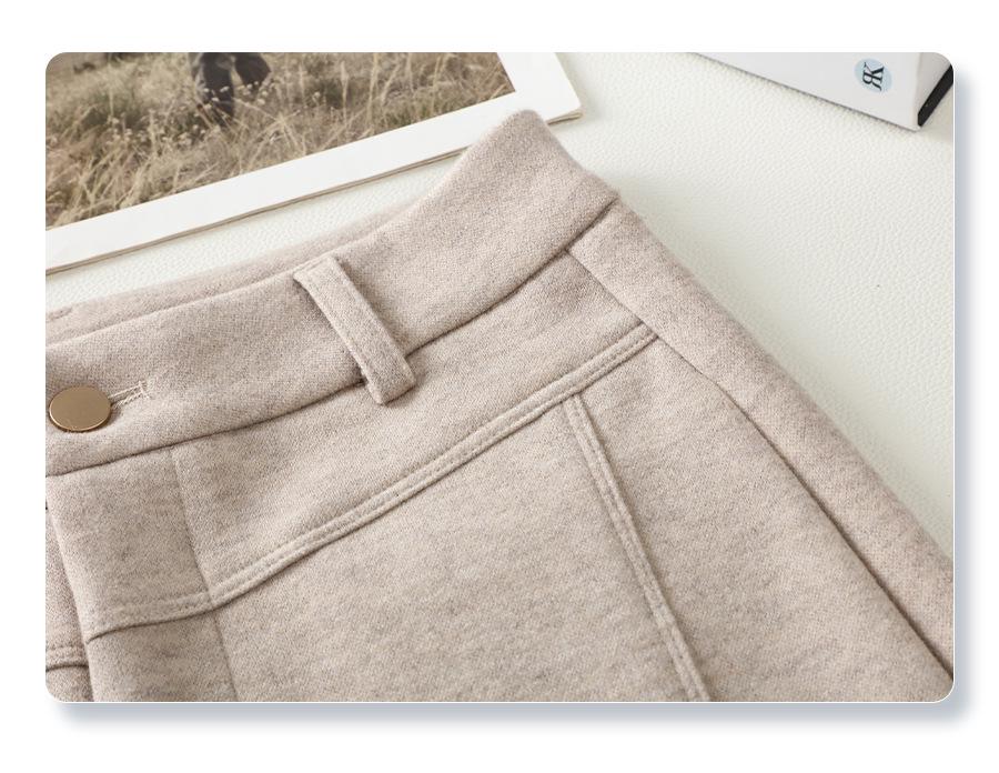 Podzim/Zima 2024 Dámské béžové kašmírové vlněné kalhoty: Volný střih, vysoký pas, široké nohavice, rovný střih.