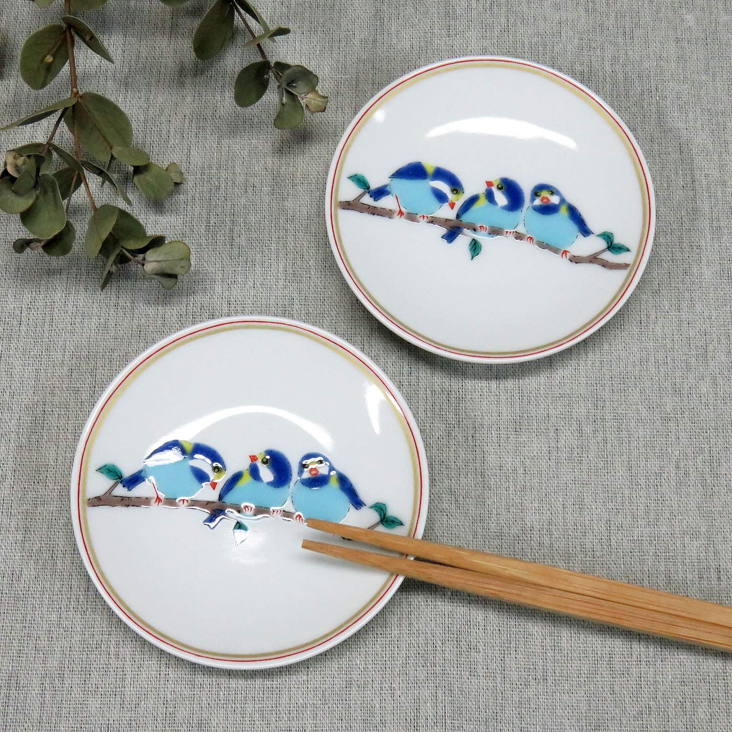 

Waza no Kura Kutani Ware Lucky Small Plates with Yamasparrow Design (Set of 2) Ceramic Small Plates, Side Plates, Brand Name Japanese Tableware