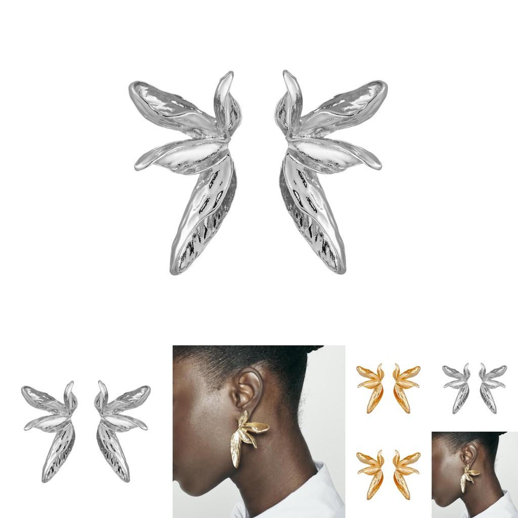 Stunning Retro Three-dimensional Flower Earrings With Leaf Accents For Stylish Women