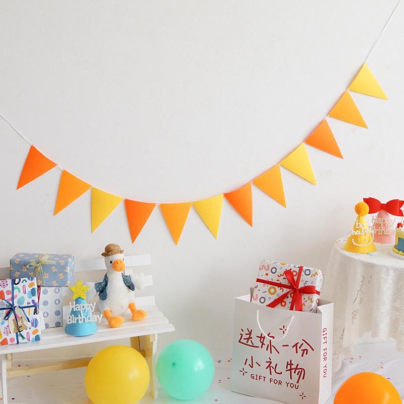 Colorful Felt Triangle Flags for Birthday Parties, Children's Rooms, and Kindergarten Decorations