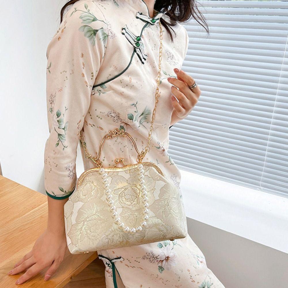 

Elegant Ladies Evening Bags Pearl Clutch Bag Casual Wrist Bag Wedding Style8