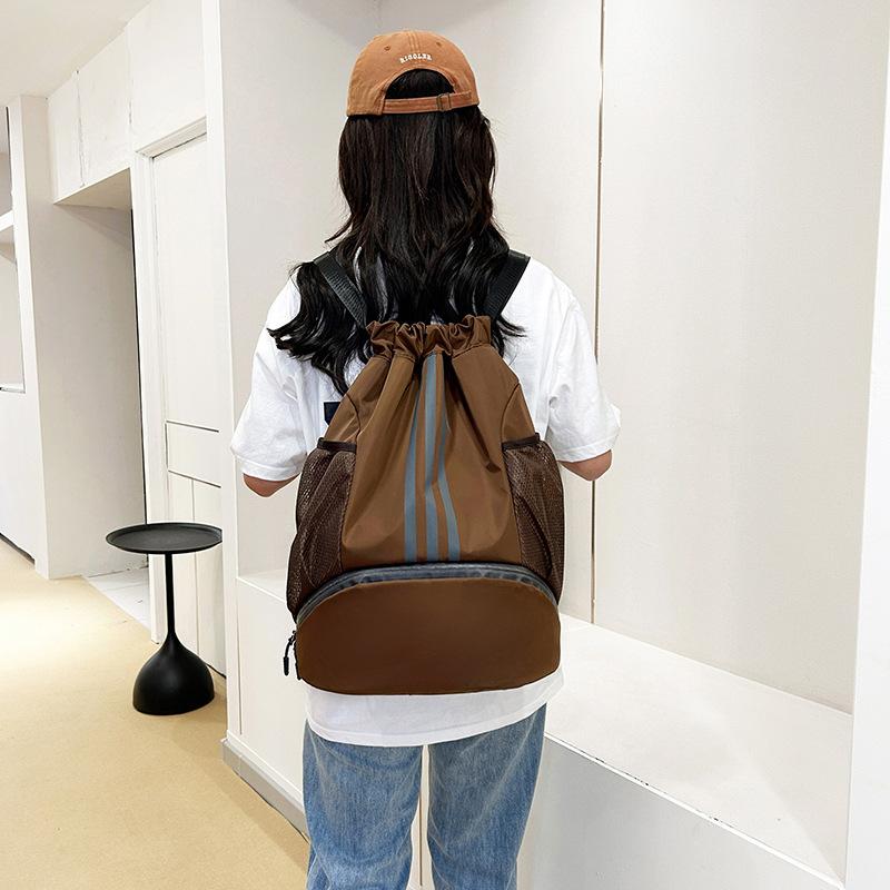 New Bundle Backpack, Light Outdoor Mountaineering Sports Bag for Men and Women, Basketball Backpack, Oxford Cloth Drawstring Backpack.