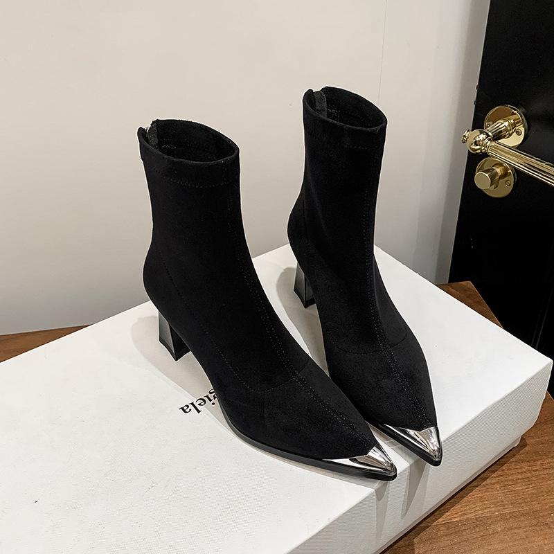 Celebrity style fashionable and simple rear zipper thin boots 2025 autumn and winter new pointed thick heel elegant temperament small short boots
