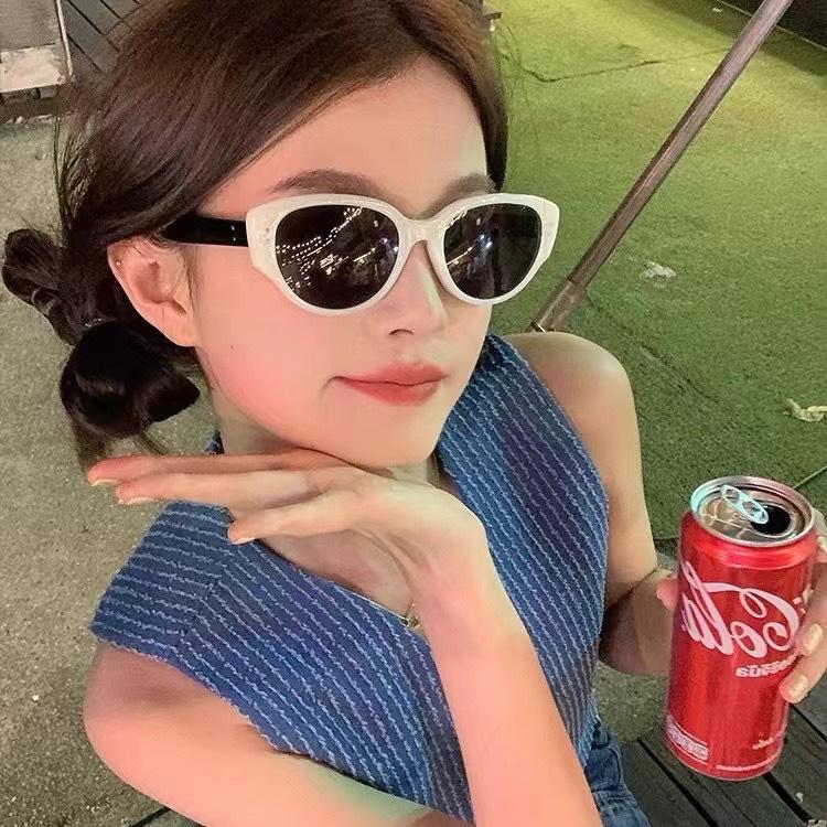 Vintage Cat Eye Sunglasses - Trendy Small Frame White Minimalist American Hip Hop Design