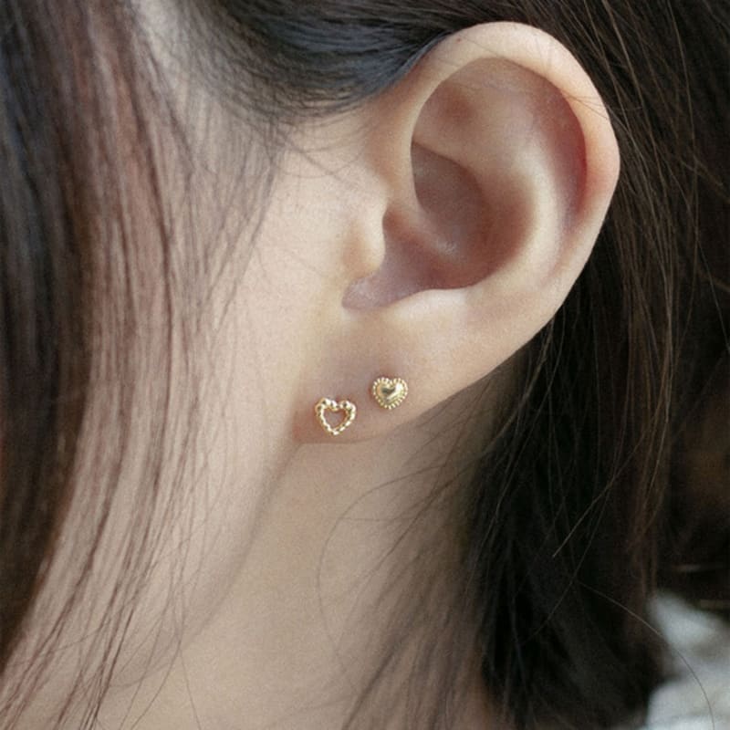 Youngglow 14k Plumpy Heart Piercing