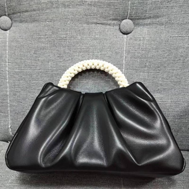 

Premium French pleated small bag fairy pearl small handbag gentle wind messenger cloud bag girl чорний