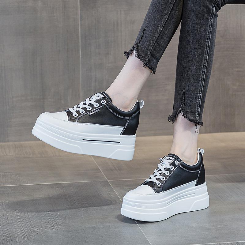 Herbst und Winter kleine dicke Sohle Innenhöhe erhöhend lässige kleine weiße Schuhe Damen Keilabsatz Low-Top Schnürsenkelfrei vielseitige Damenschuhe