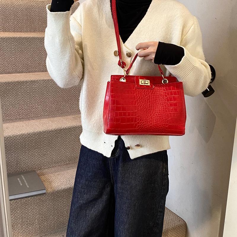 New Simple Large-capacity Portable Small Square Bag Fashionable Texture Shoulder Bag Commuter Messenger Bag