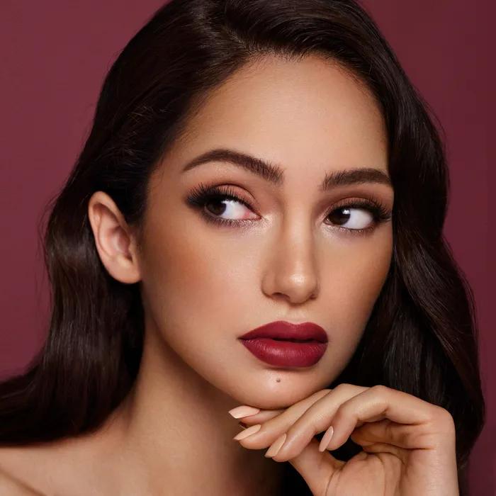 Petal Touch Plumping Lip Velour