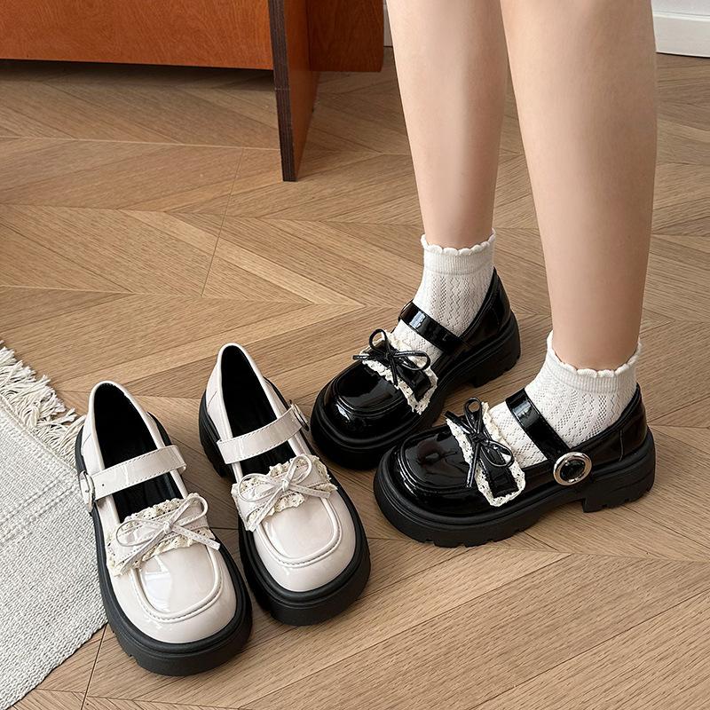 Britský styl malé kožené boty dámské nové letní platforma všestranné jk uniforma jediné boty Mary Jane se sukní mokasíny vlna
