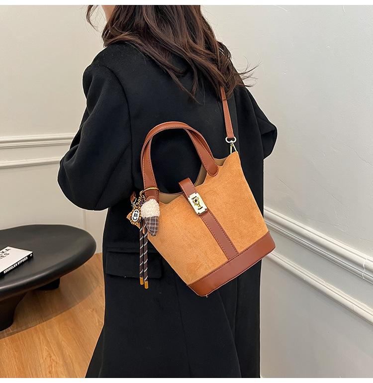 Bags Women's 2025 New Autumn and Winter Models, High-end Retro Large-capacity Commuting To Work, Shoulder Crossbody Bucket Bag