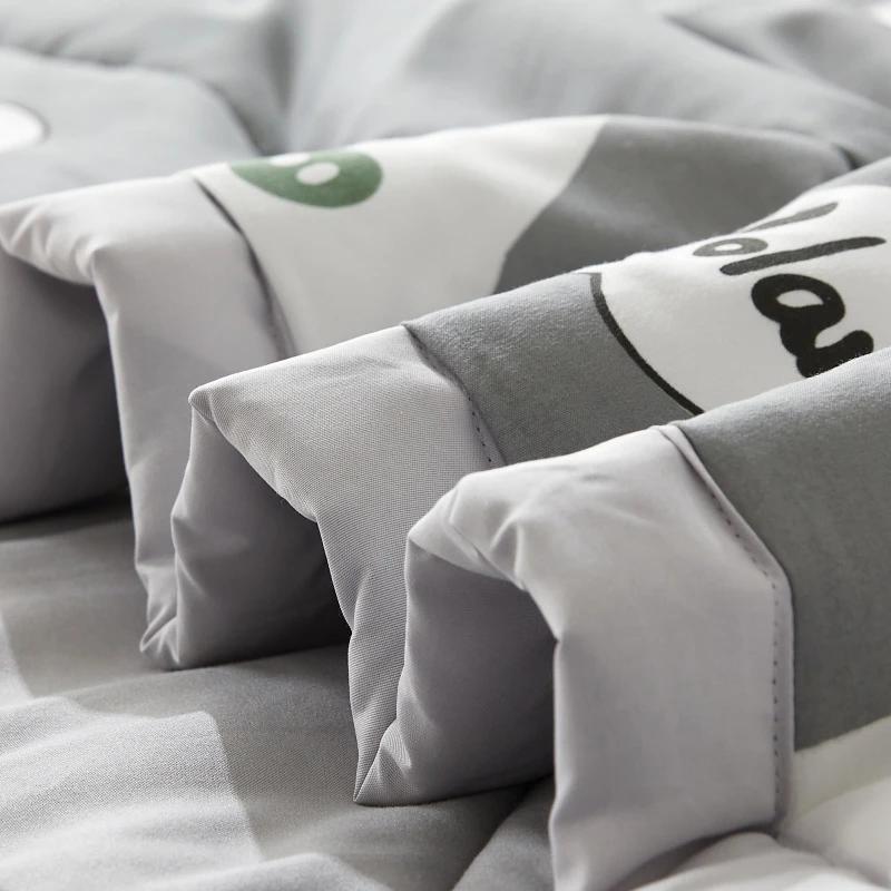 Cute Cartoon Polar Bear Summer Quilt Skin-friendly Comfortable Animals Print Air Conditioning Quilted Quilt for Kids Boys Girls