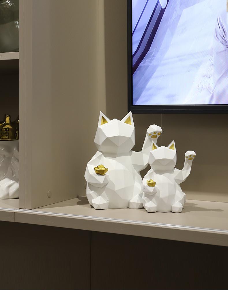 Fortune Cat Resin Craft for Home or Store Decoration