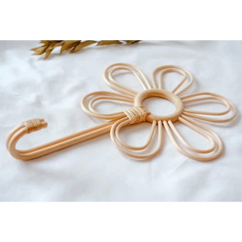 Country Style Flower Rattan Wall Hooks - Handmade Natural Hangers Decorative Home Accessories for Rustic Household Wall Storage