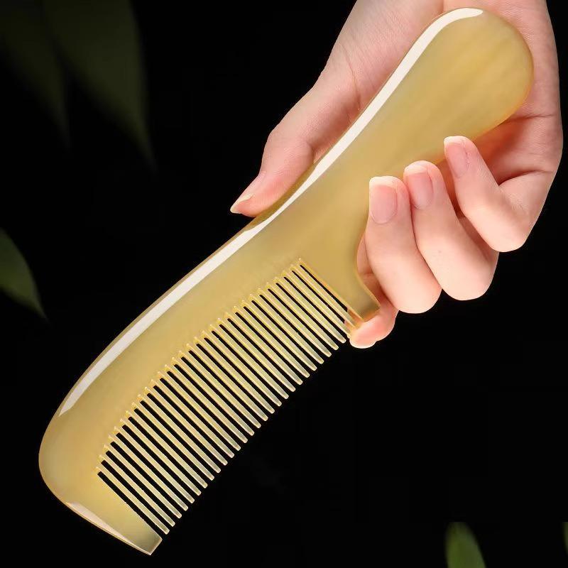 Peigne de Massage du Cuir Chevelu Compact en Croissant - Plastique, Caoutchouc, Design Portable Sans Manche