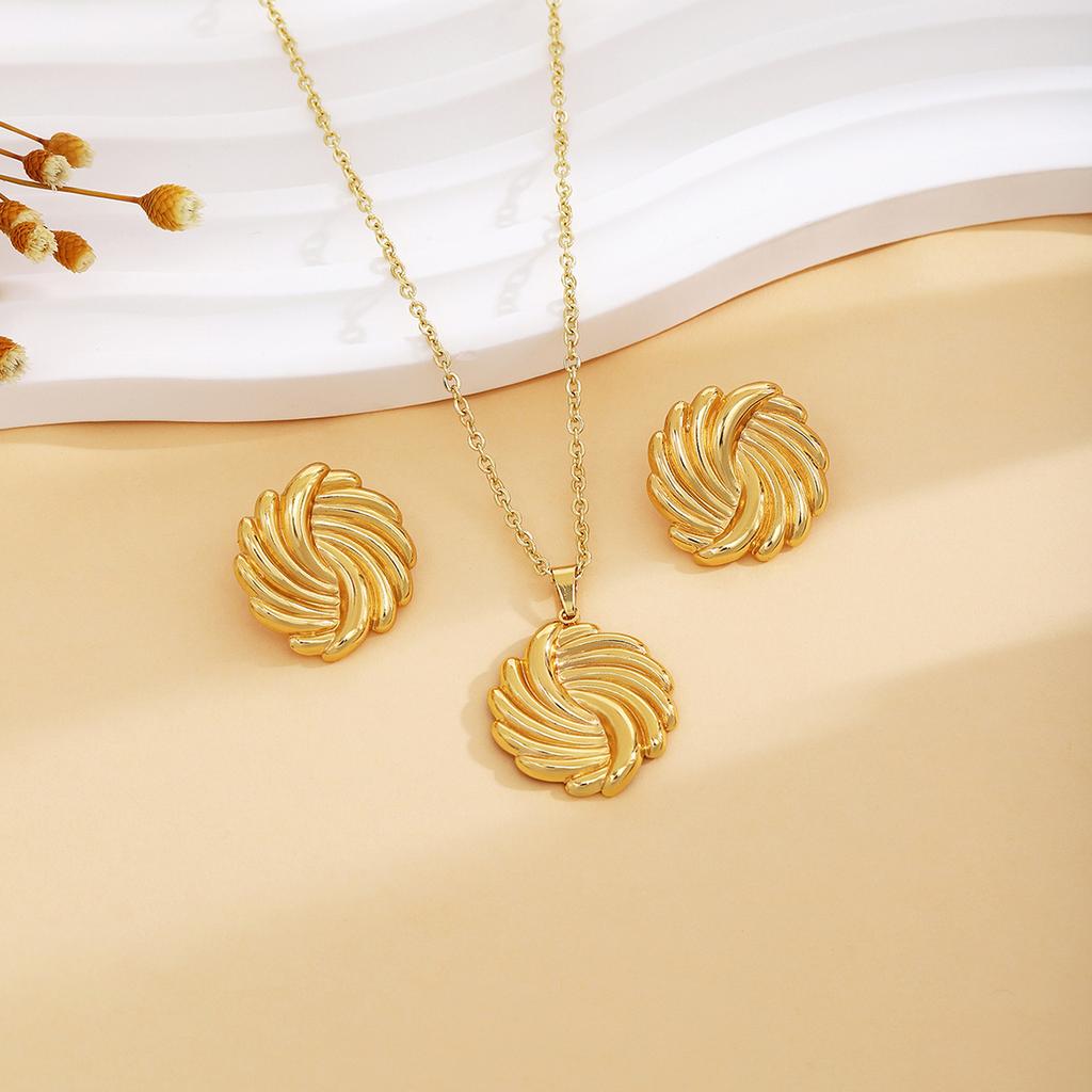 Peach Heart Spiral Leaf Irregular Earrings Necklace, Light Luxury High-End Metal Style Fashion Temperament Suit