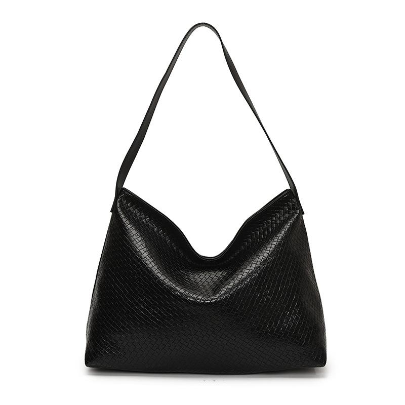 

Woven dumpling bag women s retro armpit bag versatile large capacity daily commuter shoulder tote bag чорний