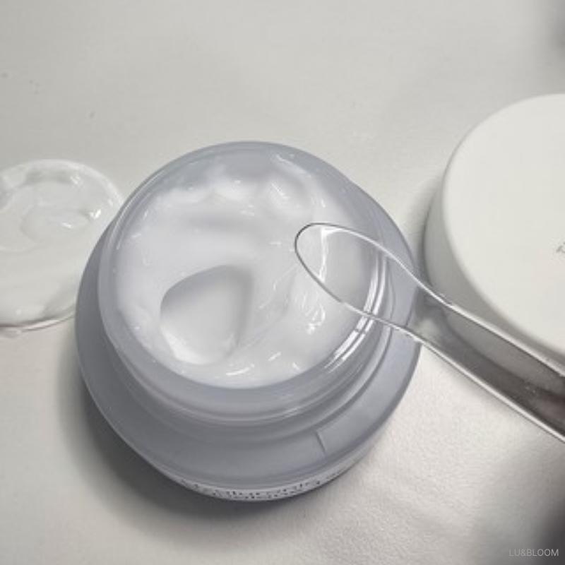 THE FACE SHOP Alltimate Hyaluronic Squalane 1% Soothing Moisturizing Cream 50ml (+Free gift)
