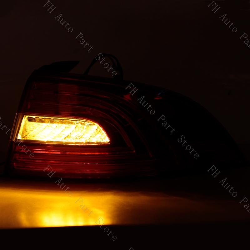 For Skoda SUPERB 2013 2014 2015 Car Rear Bumper Tail Light Brake Stop Reverse Lamp Taillight Taillamp
