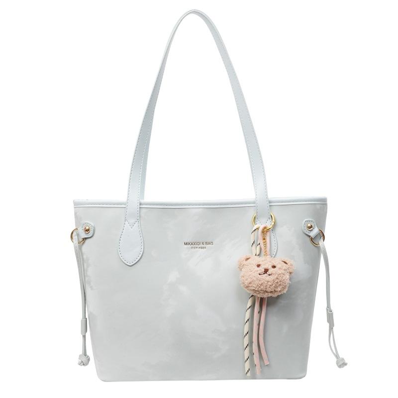Stylish and Large-capacity Commuter Single-shoulder Bag Fashionable and Versatile Underarm Tote Bag