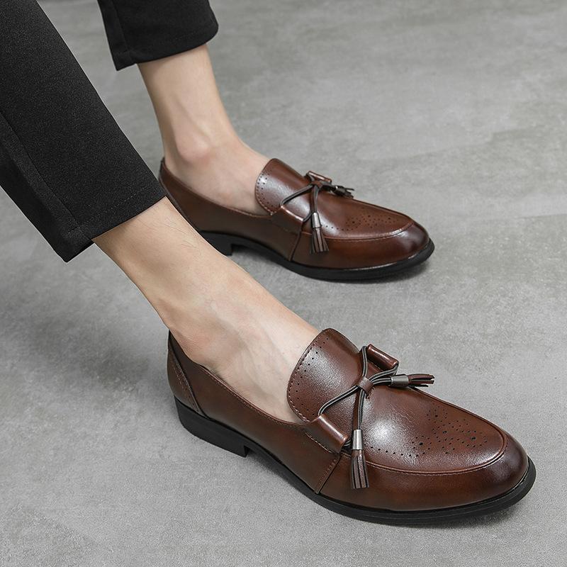 Men's Shoes Large Size New Casual Leather Shoes Fashion Business Foot Dress Shoes Trend Pointed Loafers