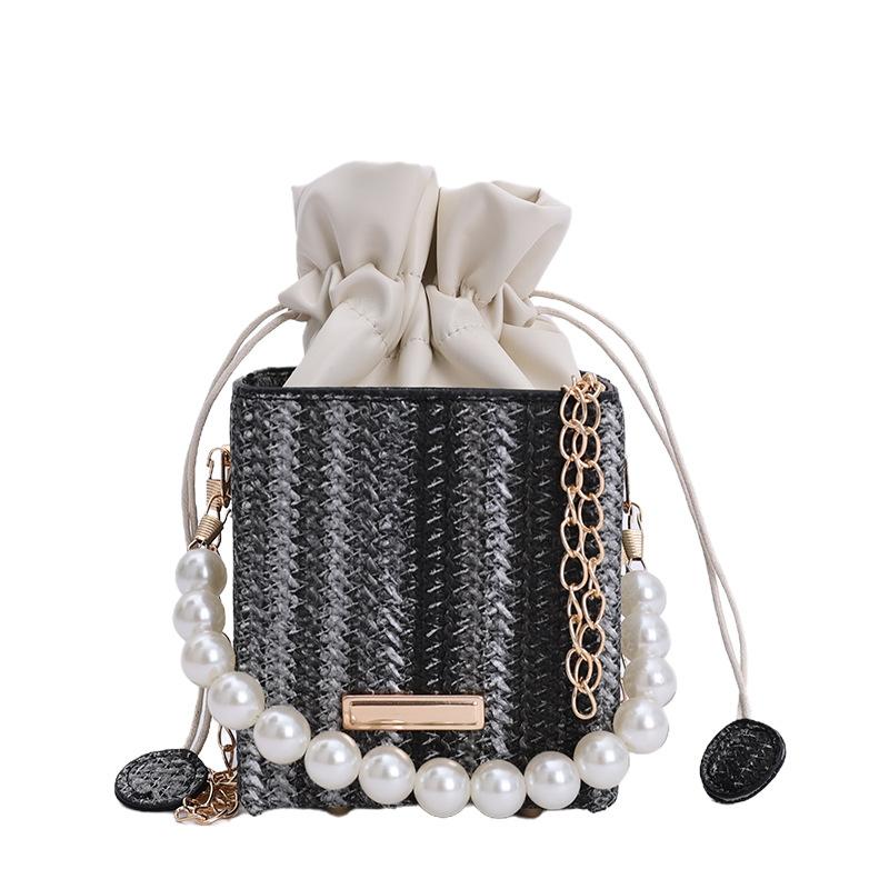 Pearl handbag women's 2025 new trendy small square bag fashion chain shoulder bag summer Internet celebrity woven bucket bag