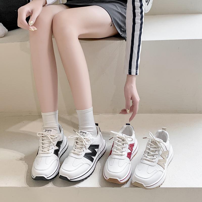 2025 Spring Little White Shoes New Korean Version Ins Female Students Height Increase Platform Sports Board Shoes Casual Shoes Tide