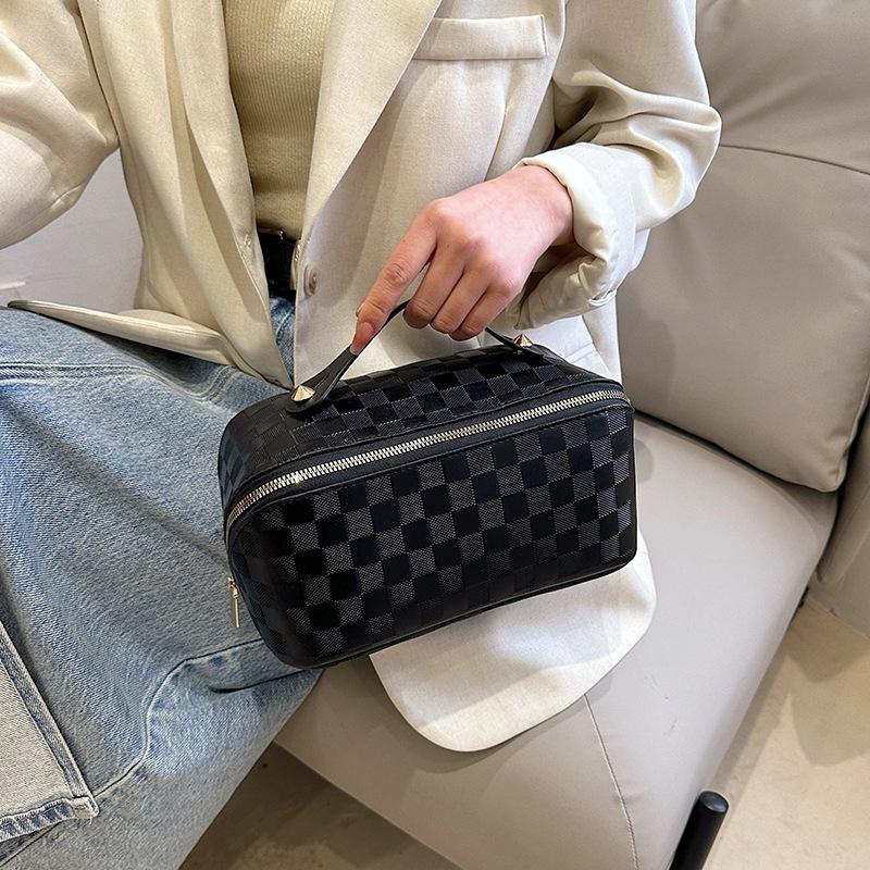 Cosmetic Bag PU Bag Clutch Bag Pillow Cosmetic Bag Portable Cosmetic Storage Bag Travel Bag Wash Bag Storage Bag 2026 25*11*13CM