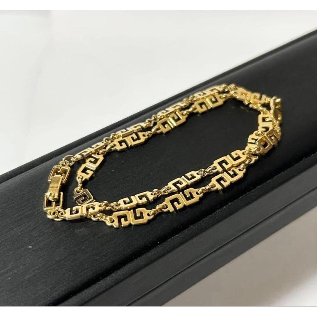 Used GIVENCHY G motif necklace choker chain