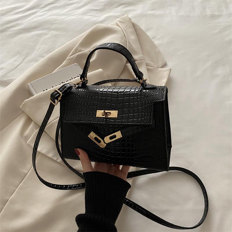 

Fashion niche design portable shoulder bag women s new trendy lock small square bag commuter messenger Kelly bag