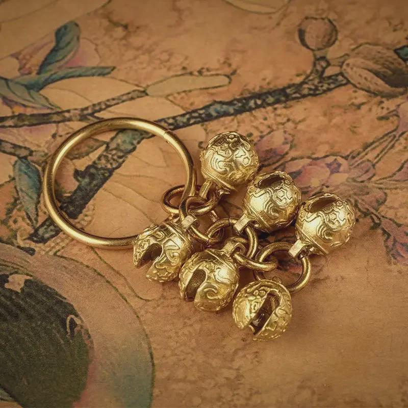 Personalisierter Schlüsselanhänger mit Glocke aus Messing für Männer und Frauen