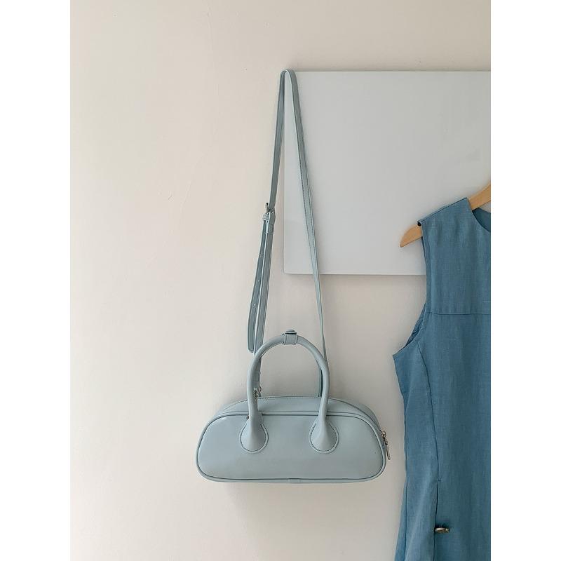 

Ручная сумка-багет нишевая маленькая сумочка трендовая универсальная новая сумка через плечо синий