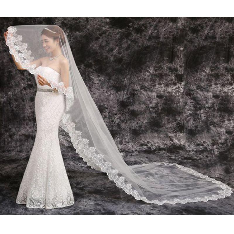 Womens Short Fingertip Length 1 Tier Lace Edge Wedding Bridal Veil Bride Tulle Hair Accessories Without Metal Comb