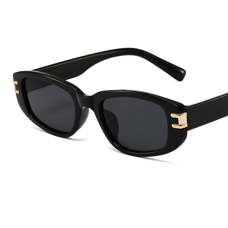 Retro Small Rectangle Women's Sunglasses  Ins Popular Vintage Beige Luxury Design Clear Sun Glasses Fashion Ladies Eyewear