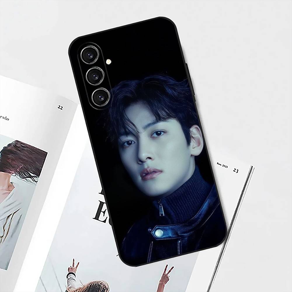 Ji Chang W-Wook Phone Case For Samsung S25,S24,S21,S22,S23,S30,Ultra,S20,Plus,Fe,Lite,Note,10 Black Soft Shell