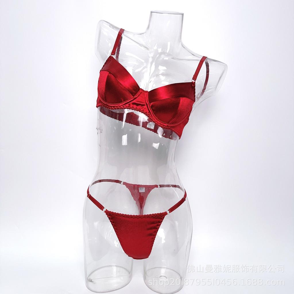 Russia's hot-selling sexy lingerie ultra-thin satin satin big breasts show small anti-sagging sexy bra set
