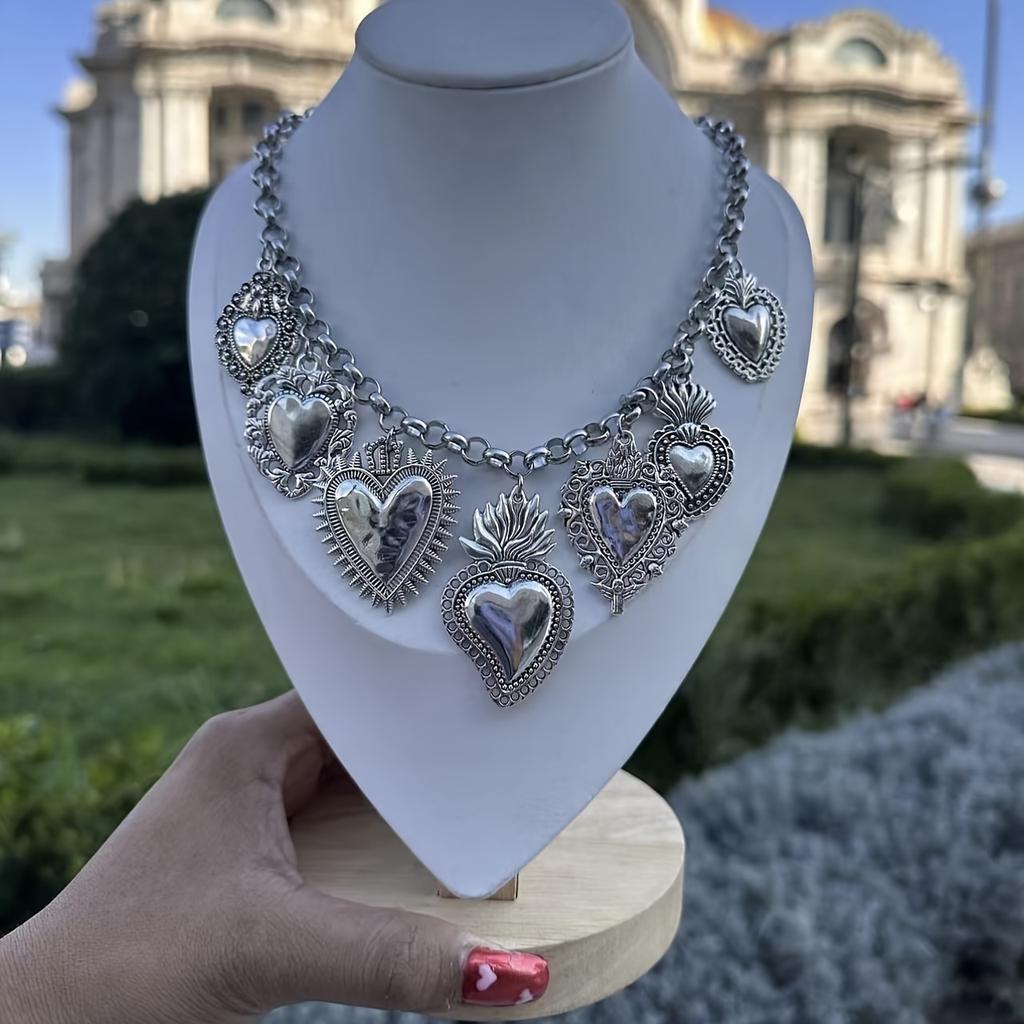 Vintage-Inspired Silvery Color Chain Necklace With Multiple Holy Heart Pendants Women's  Accessory For Parties Jewelry