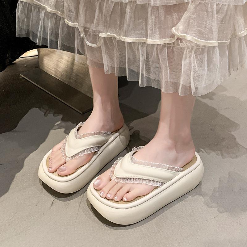 Thick-bottomed cool slippers for women's summer wear new flip-flops, beautiful with skirts, seaside vacation slippers